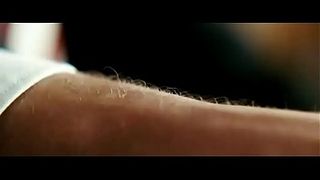 Студент отимел свою сексапильную одногруппницу под носом у её пьяной мамаши